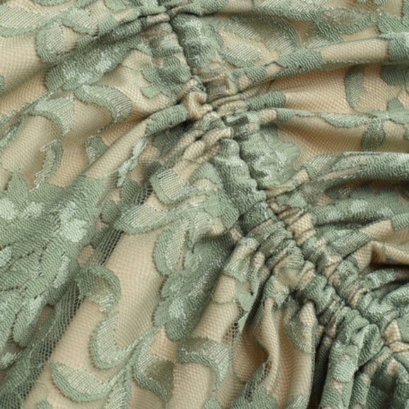 NWT Plus Lace Rutched Midi Dress - Picture 6 of 8